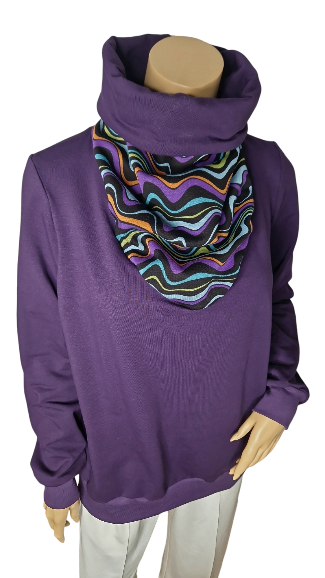 Warmer Sweatshirt mit Schalkragen Streifen