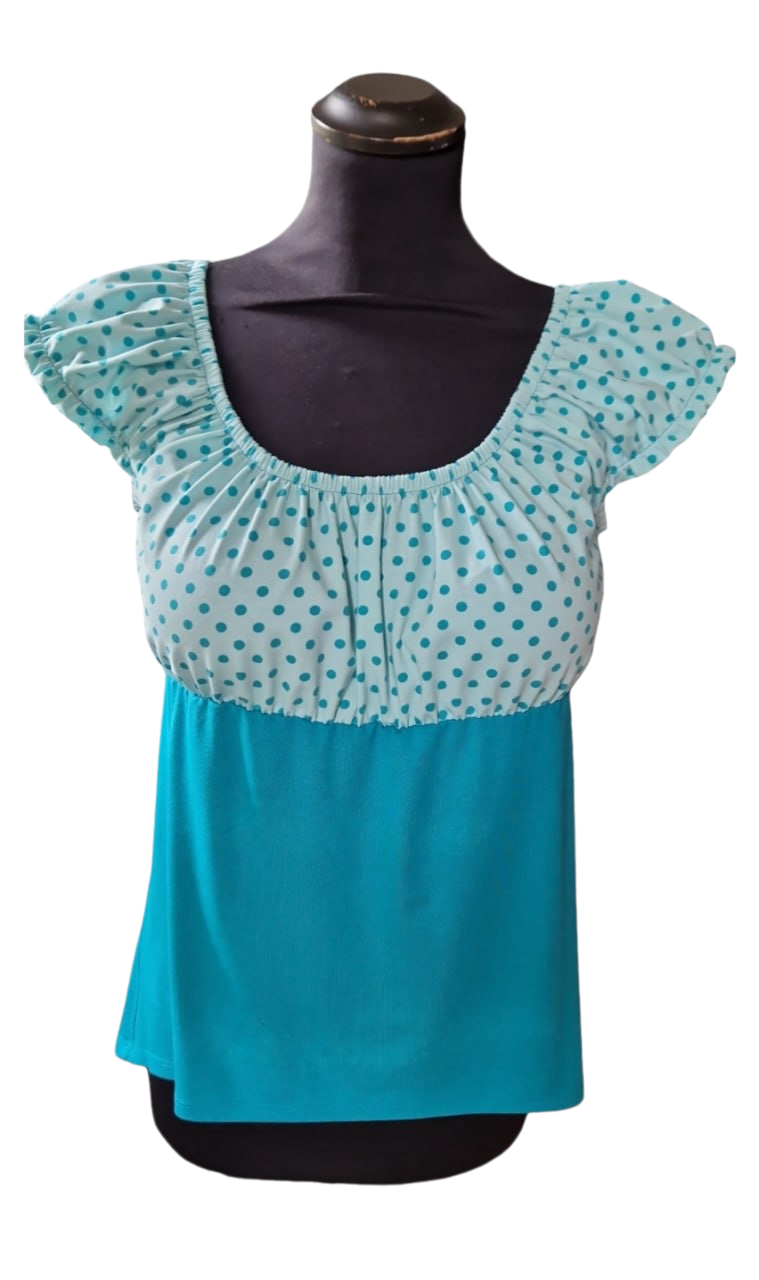 Carmenbluse kurze Puffärmel Punkte Türkis