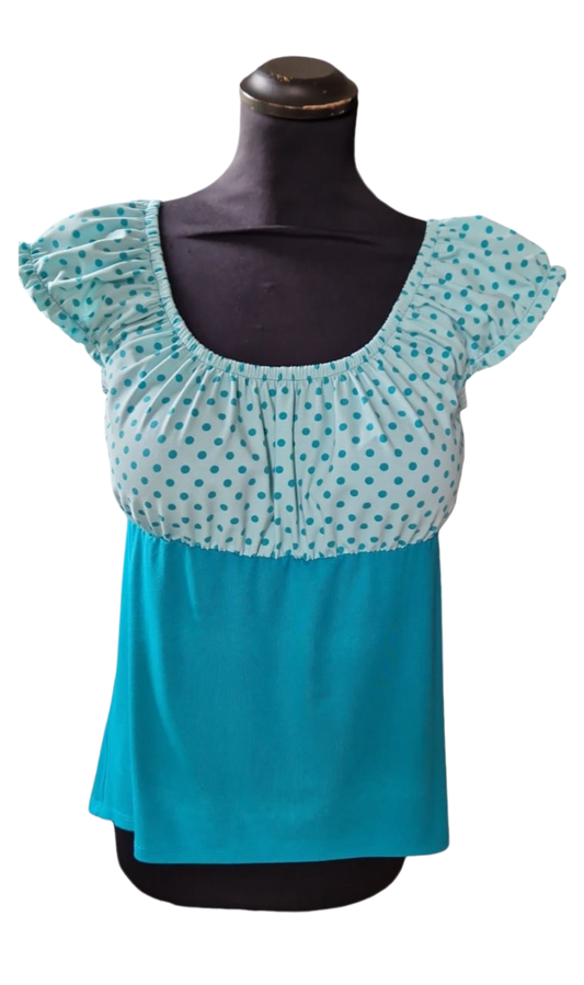 Carmenbluse kurze Puffärmel Punkte Türkis