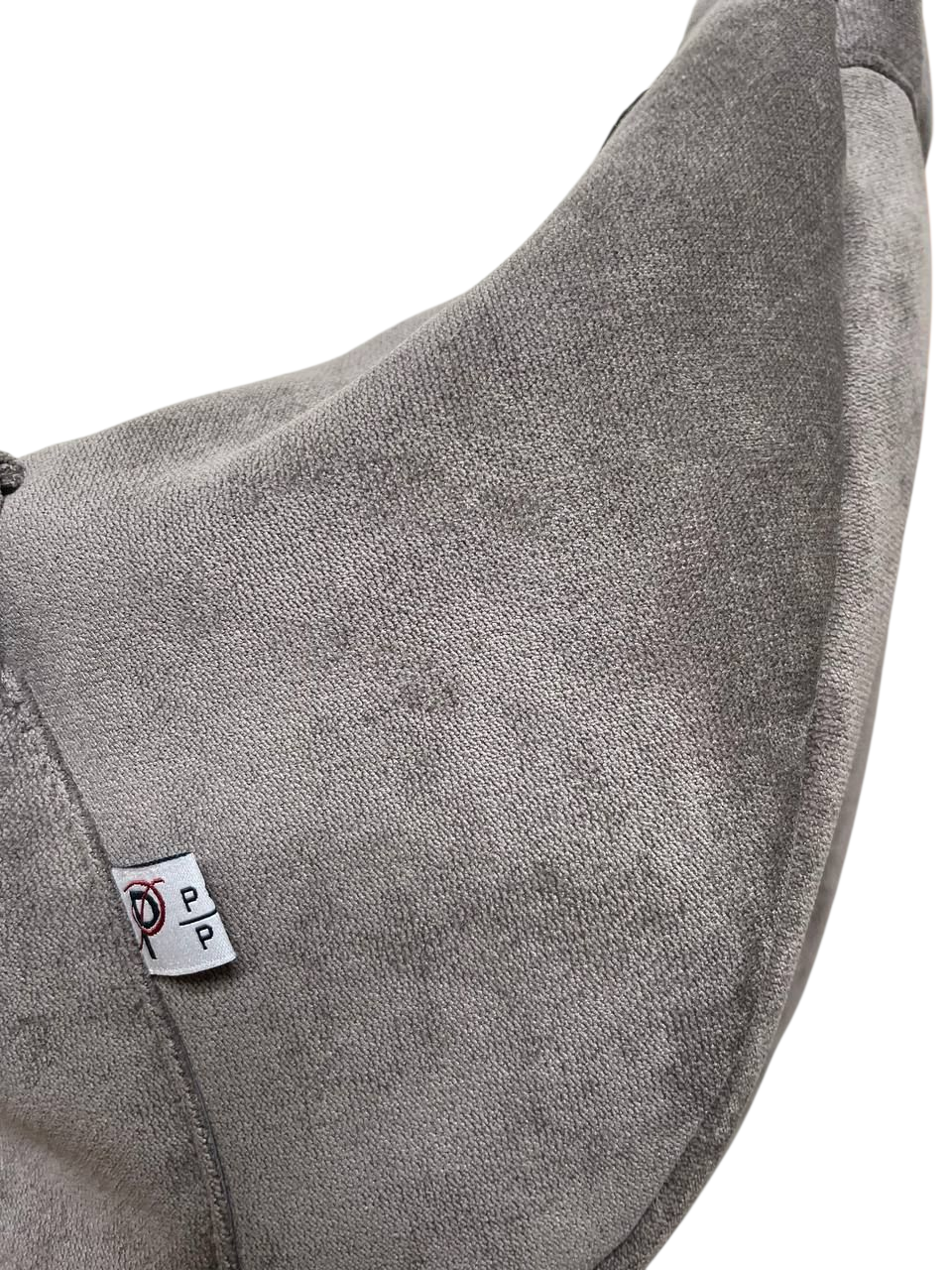 Samt Mondtasche mit Falte in Taupebraun