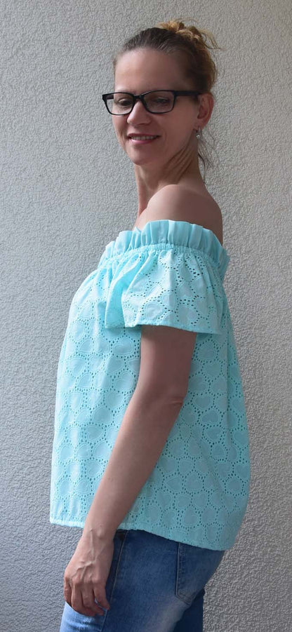 Carmenbluse Herz bestickt Helltürkis