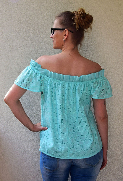 Carmenbluse Herz bestickt Helltürkis
